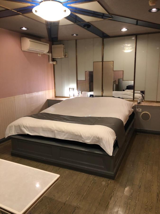 Hotel Chapel Story Sakaihigashi (Adults Only) Sakai  Dış mekan fotoğraf