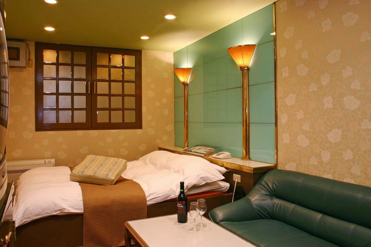 Hotel Chapel Story Sakaihigashi (Adults Only) Sakai  Dış mekan fotoğraf